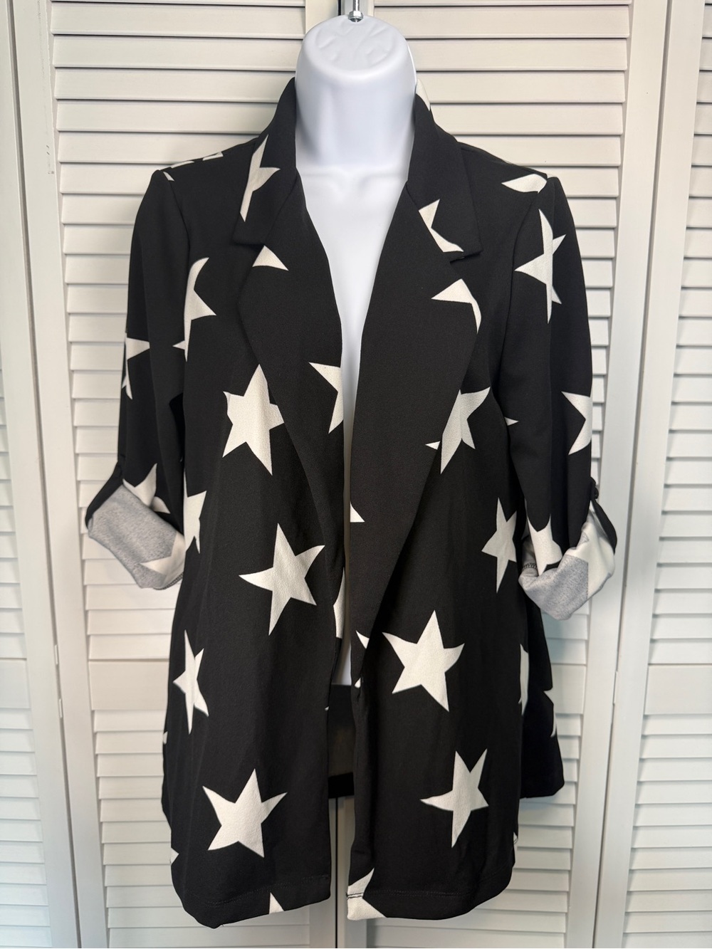 ANDREE BY UNIT Black Blazer with White Star Print